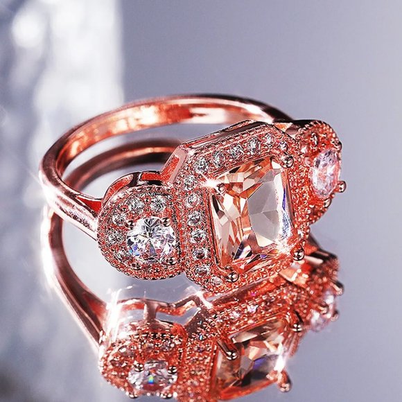 EMILY ROSEGOLD WEDDING RING - Picture 4 of 7